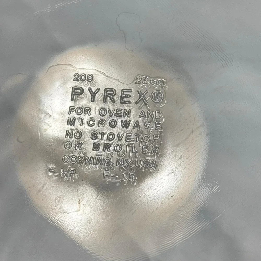 Vintage Pyrex 209 Clear Glass Pie Plate 9